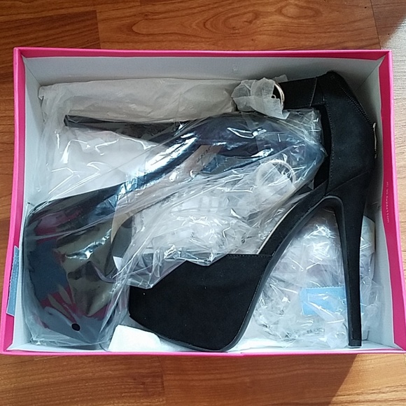 JustFab Shoes - Heels